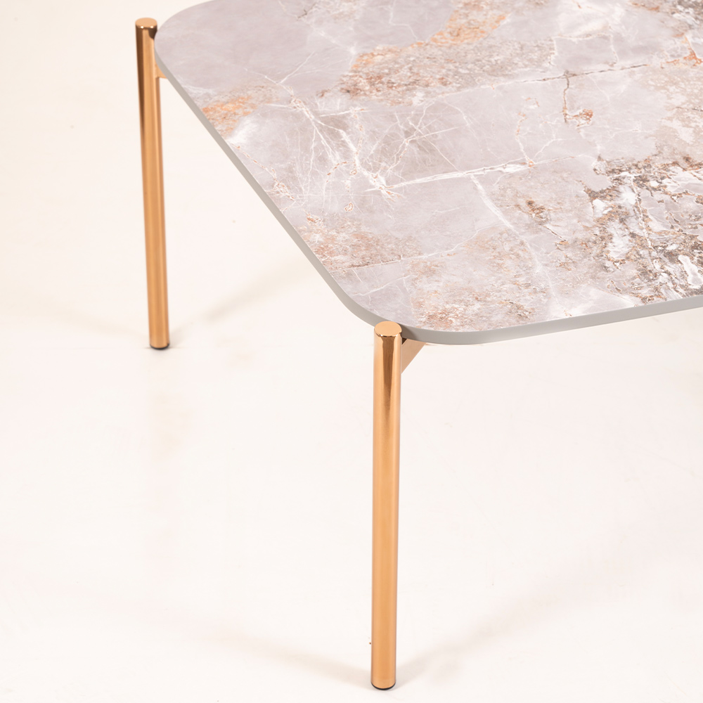 Zeto Middle Table 